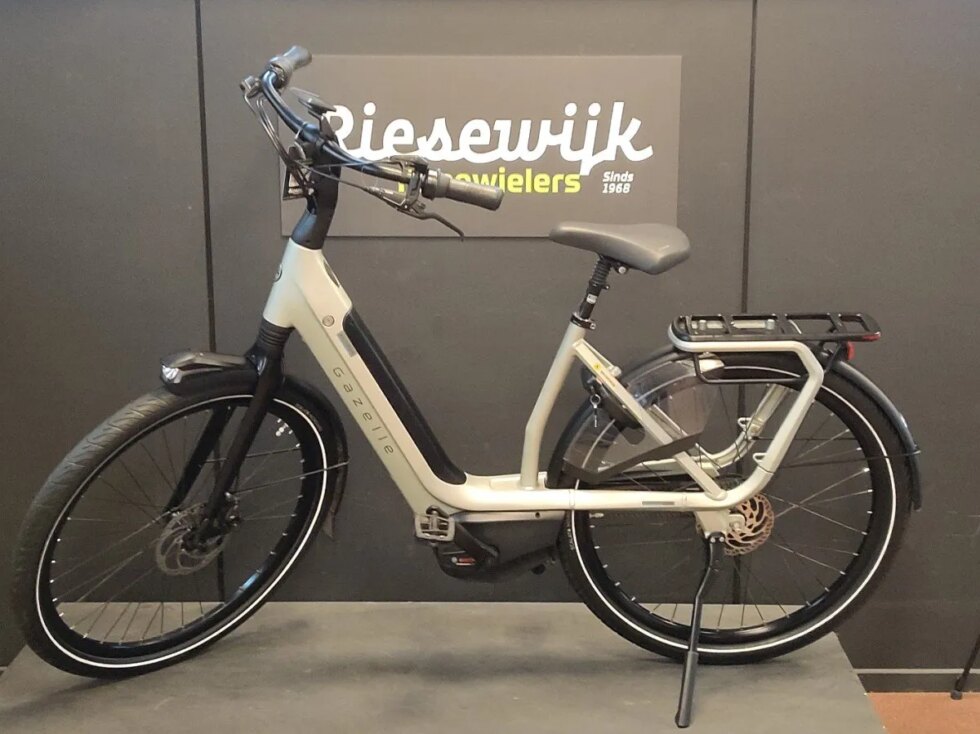 Gazelle Avignon C380 HMB Lage instap Licht Beige 53cm 2024